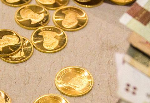 سکه بهار آزادی ۵۰ هزار تومان ارزان شد/ یورو به ۱۱۷۰۰ تومان رسید