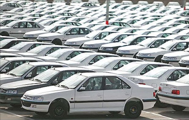 رشد ۳۵ درصدی قیمت خودرو بدلیل عدم عرضه تولیدکنندگان است