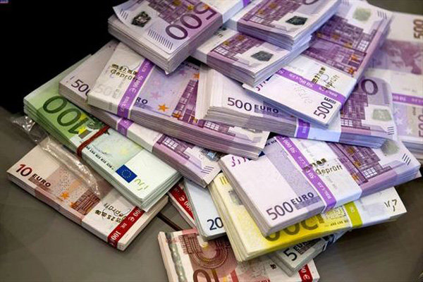 نرخ رسمی یورو افزایش یافت/ پوند ارزان شد