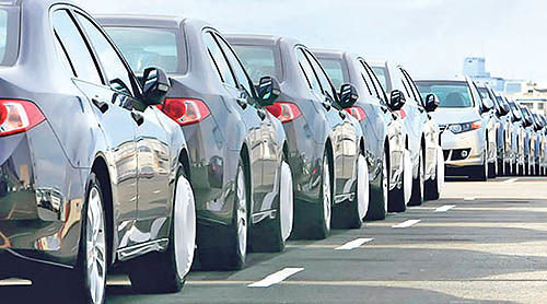 قیمت انواع خودروهای وارداتی (۲۹ دی ۹۸) / اپتیما ۸۵۰ میلیون شد!