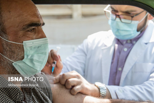 واکسیناسیون تاکسی‌رانان تهران (عکس)