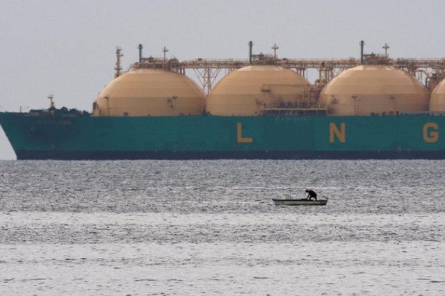 قطر چهار کشتی LNG به چین سفارش داد