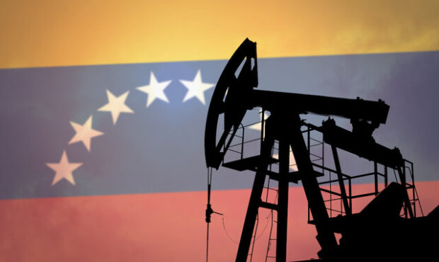دورنمای درآمد نفتی ونزوئلا سیاه شد