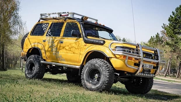 اتومبیل Land Cruiser J80
