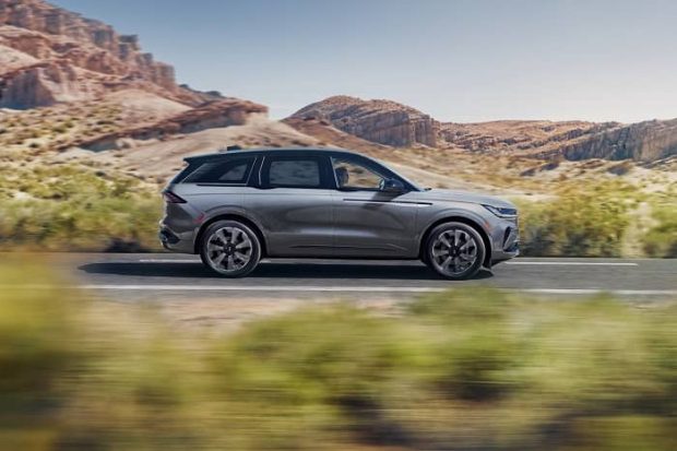 بهترین خودرو شاسی بلند 2025