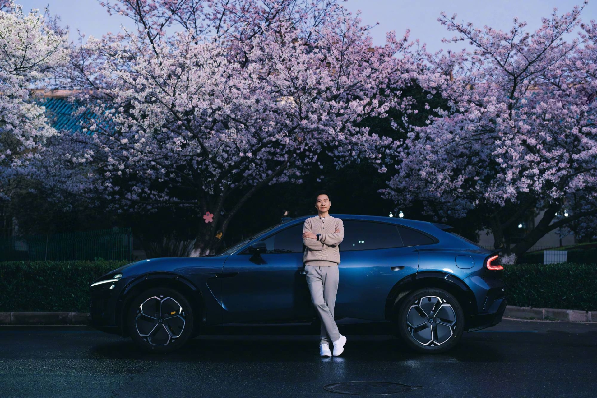 شاسی بلند برقی شیائومی YU7