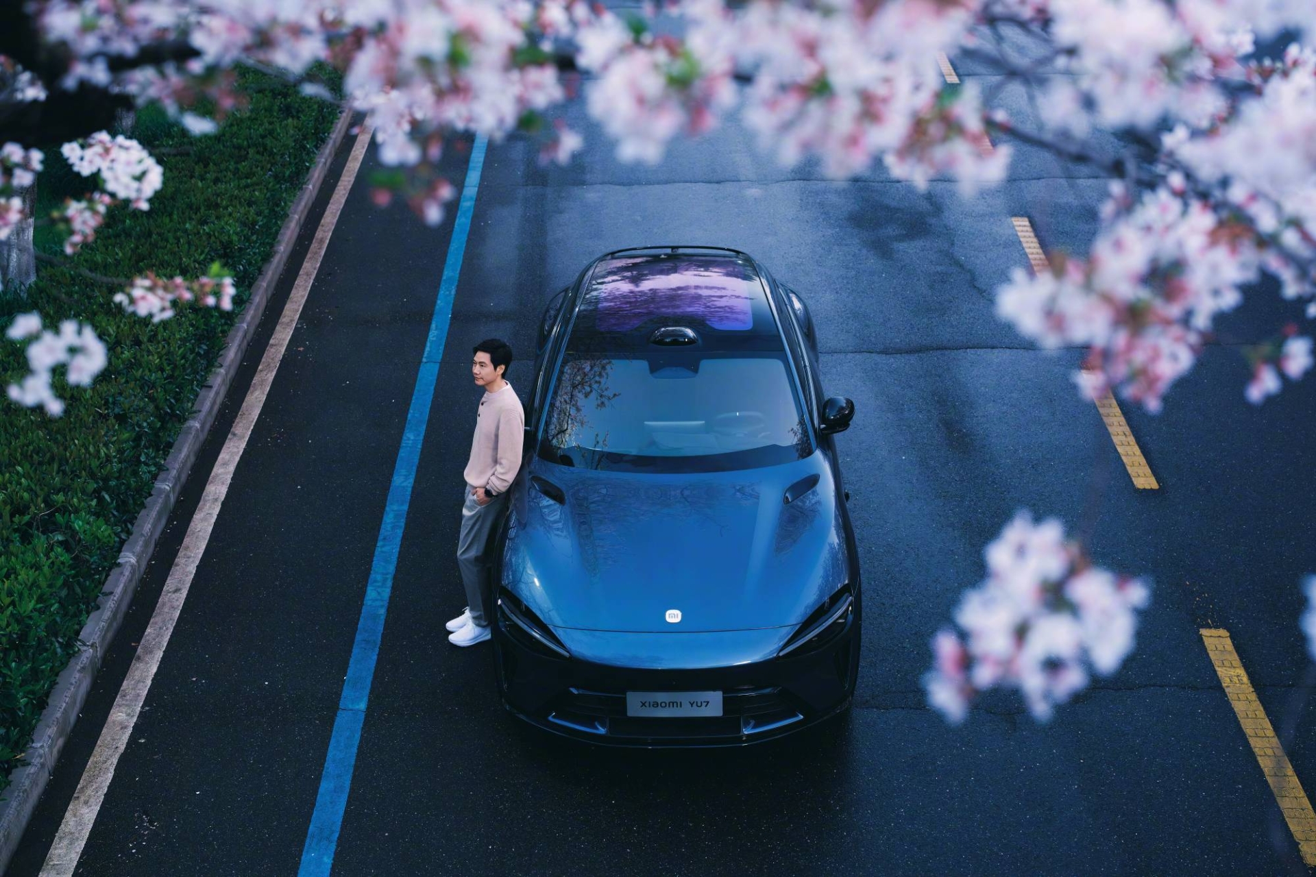 شاسی بلند برقی شیائومی YU7