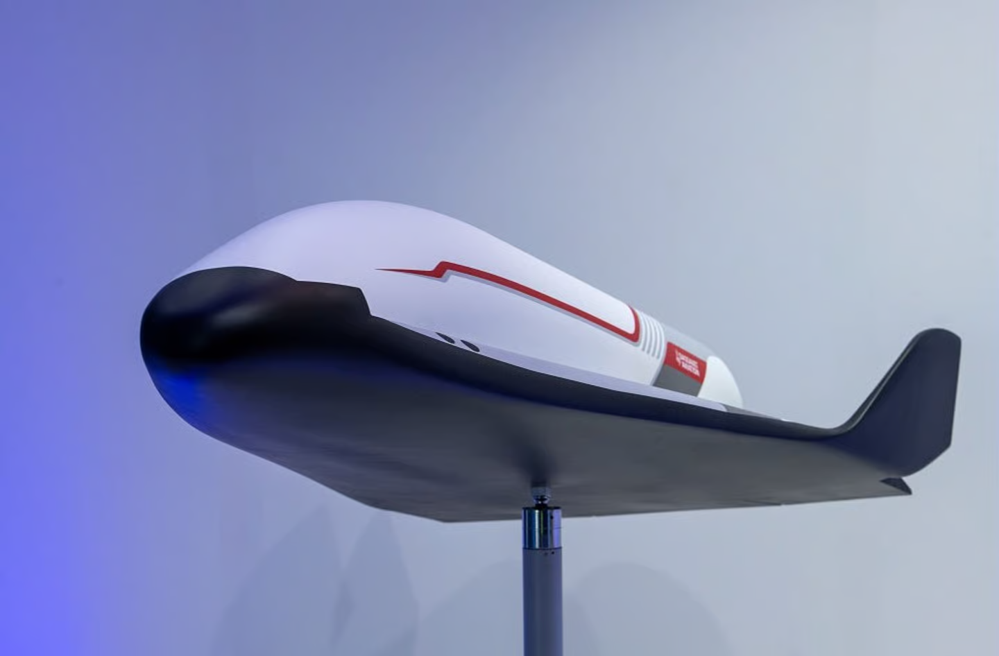 رونمایی از جت‌فضاپیمای جدید فرانسه