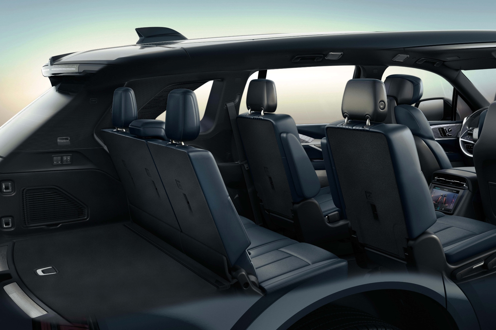 فضای داخلی و بار خودرو کادیلاک اسکالید IQL