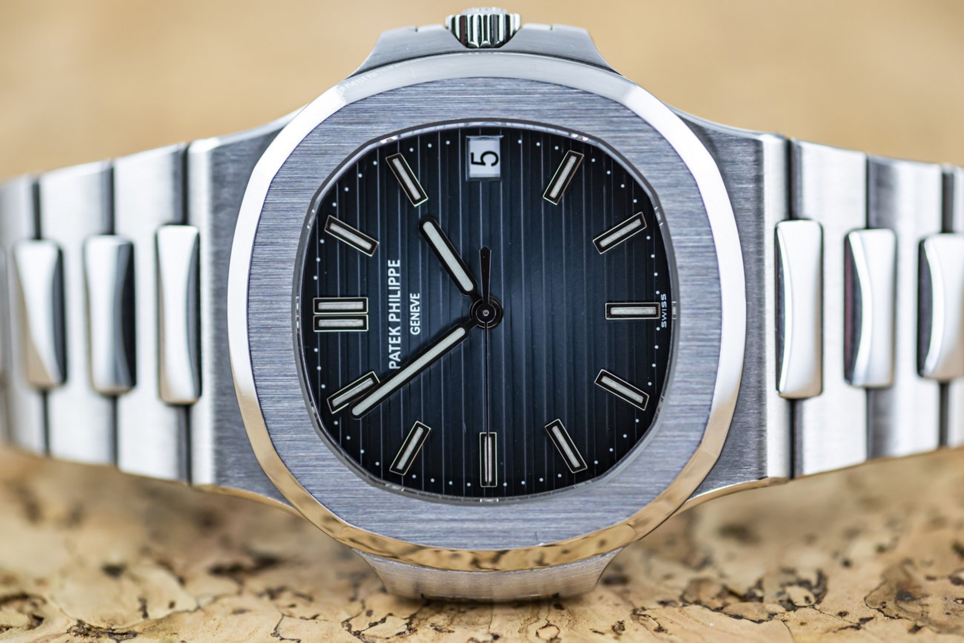 ساعت مچی استیل Nautilus 5711 پتک فیلیپ